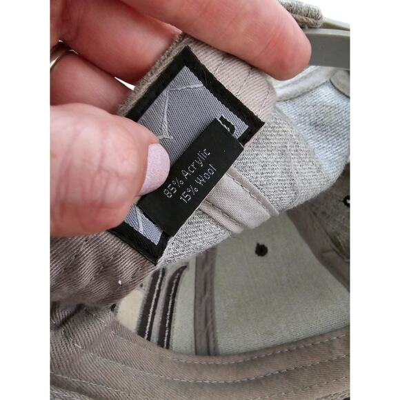 Uluru Breckenridge, CO hat with flat brim. Silver& Gray Adjustable snapback - Picture 6 of 6